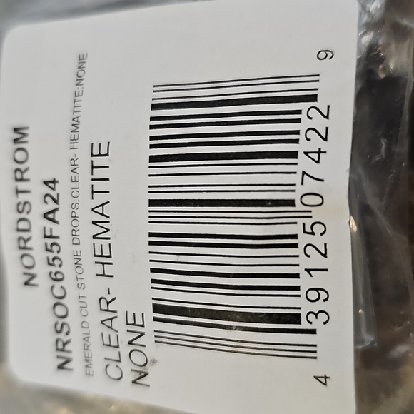 NWT Nordstrom Rack Art Deco Crystal Cocktail Ring Clear Rhodium Size 7 & 8 - Picture 7 of 9